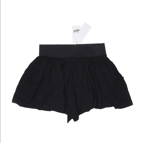 NWT Aqua from Bloomingdales Goth Lightweight Little Black Shorts - Picture 1 of 6